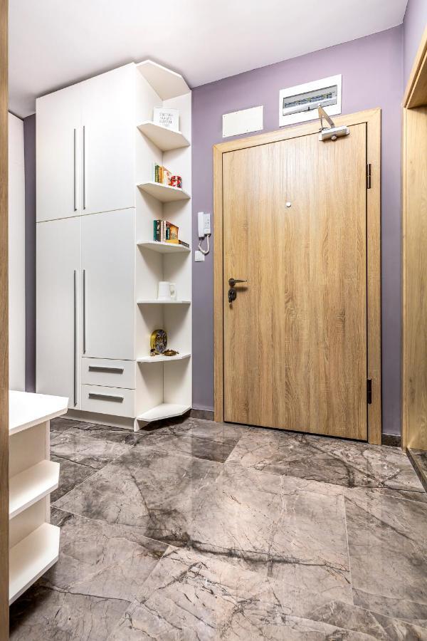 Stylish 1Bd Flat With A Parking Spot By Flat Mаnager Lägenhet Plovdiv Exteriör bild