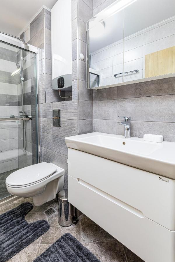 Stylish 1Bd Flat With A Parking Spot By Flat Mаnager Lägenhet Plovdiv Exteriör bild